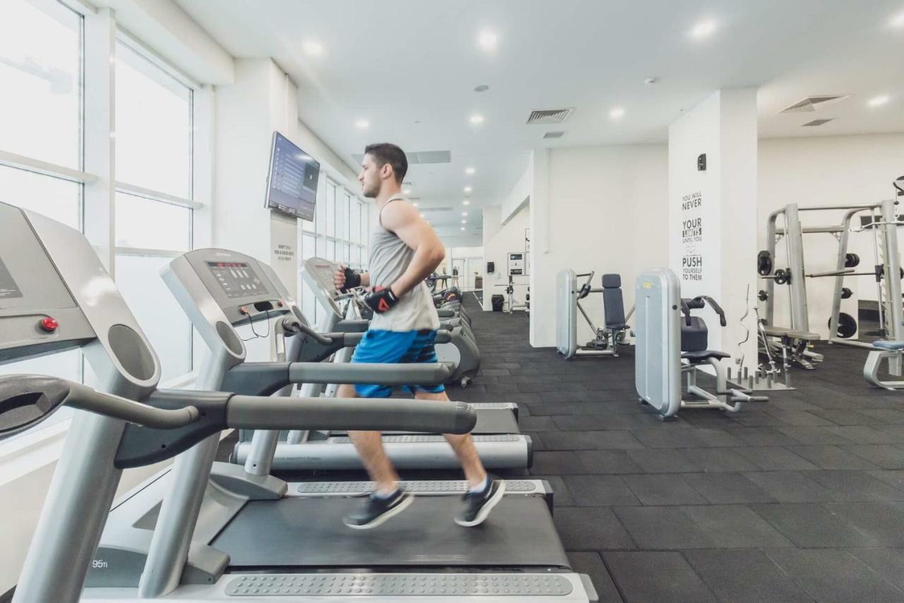 33Rd Floor Luxury Apartment Spa & Fitness スコピエ エクステリア 写真