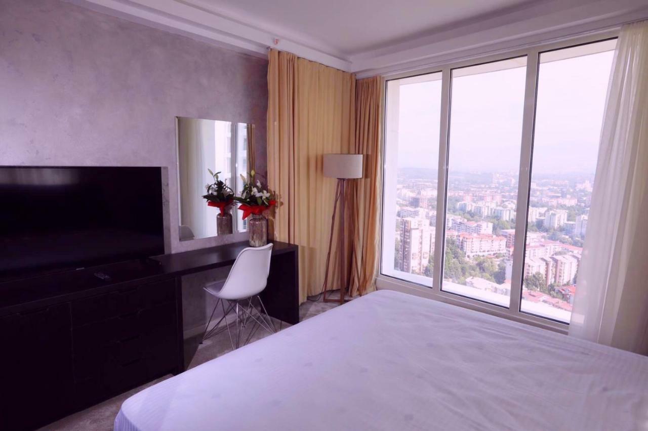 33Rd Floor Luxury Apartment Spa & Fitness スコピエ エクステリア 写真
