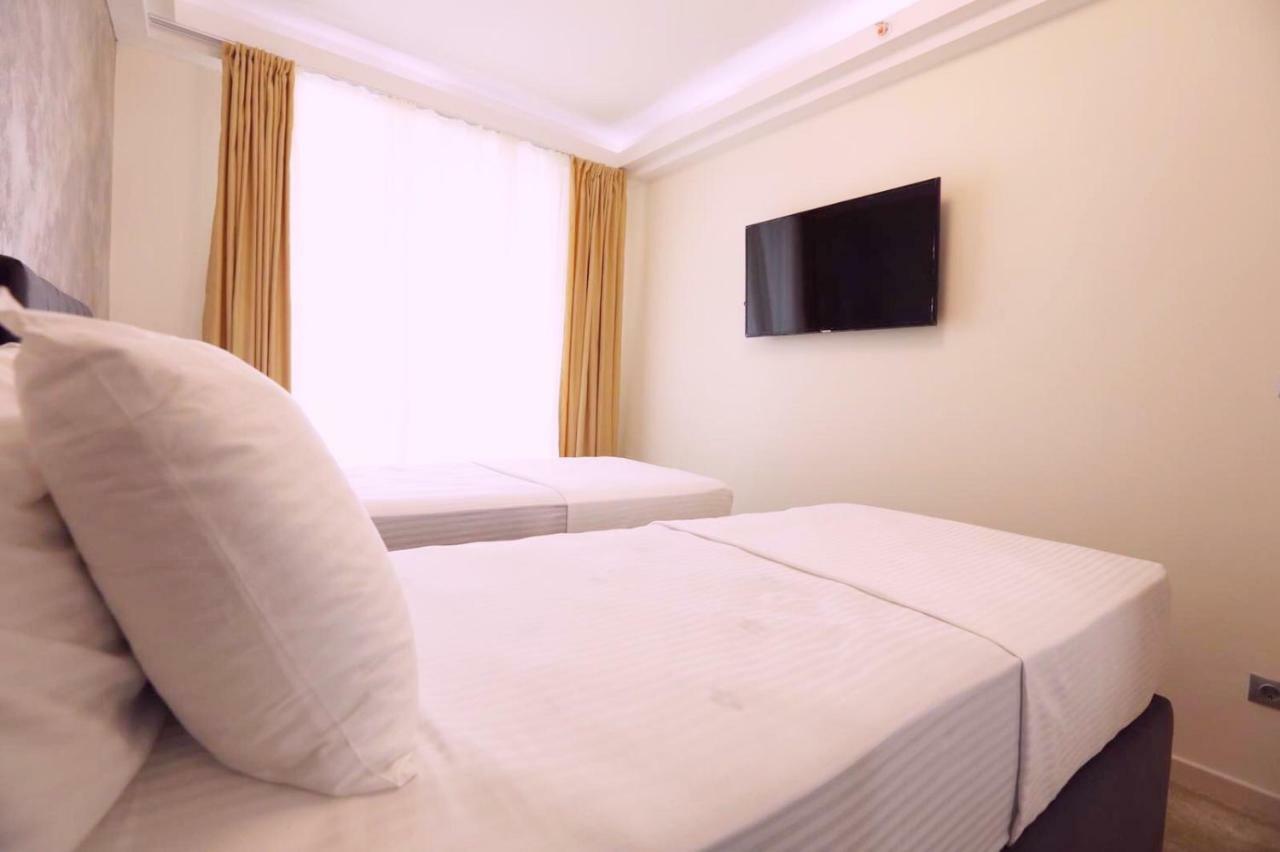 33Rd Floor Luxury Apartment Spa & Fitness スコピエ エクステリア 写真
